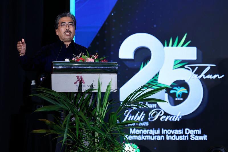 Exporters must ensure rubber gloves are made locally to receive MITI’S certificate of origin - Johari 