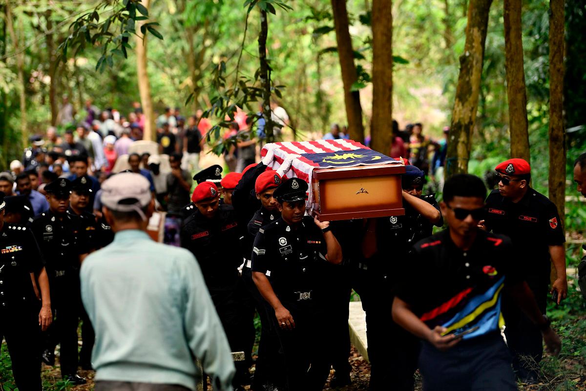 FRU truck crash: Corporal Nurit laid to rest in Kampar