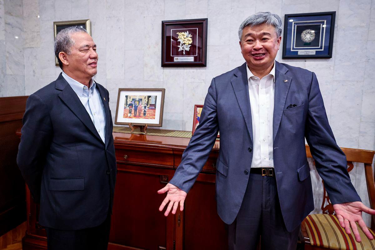 Fadillah Yusof arrives in Moscow for Russia working visit