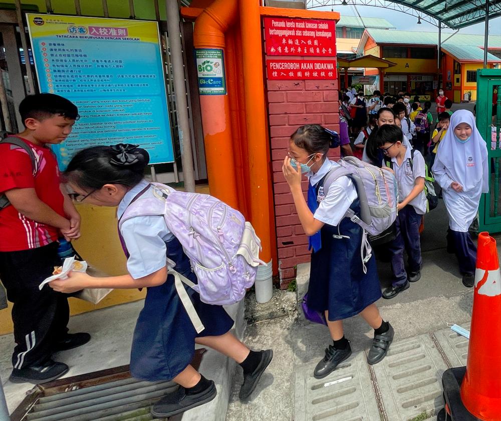 Fading of native languages imperils cultural identity Fading of native languages imperils cultural identity