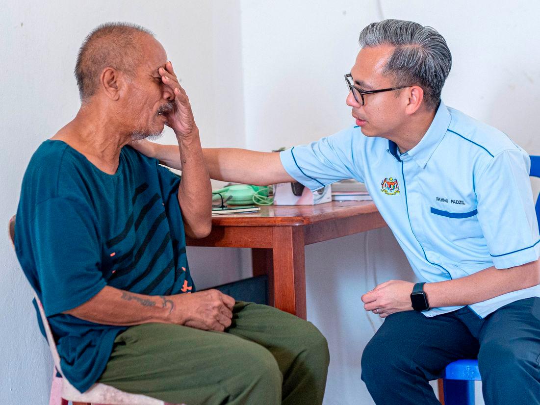 Fahmi mourns passing of composer Ross Ariffin in Kuala Lumpur Fahmi mourns passing of composer Ross Ariffin in Kuala Lumpur