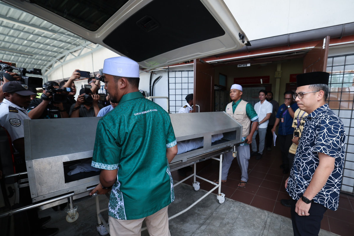 Fahmi seeks to complete late Ross Ariffin’s final song for National Day Fahmi seeks to complete late Ross Ariffin’s final song for National Day