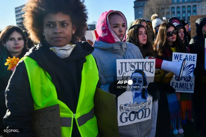 Family_of_woman_shot_by_ICE_officer_hires_law_firm_for_civil_probe