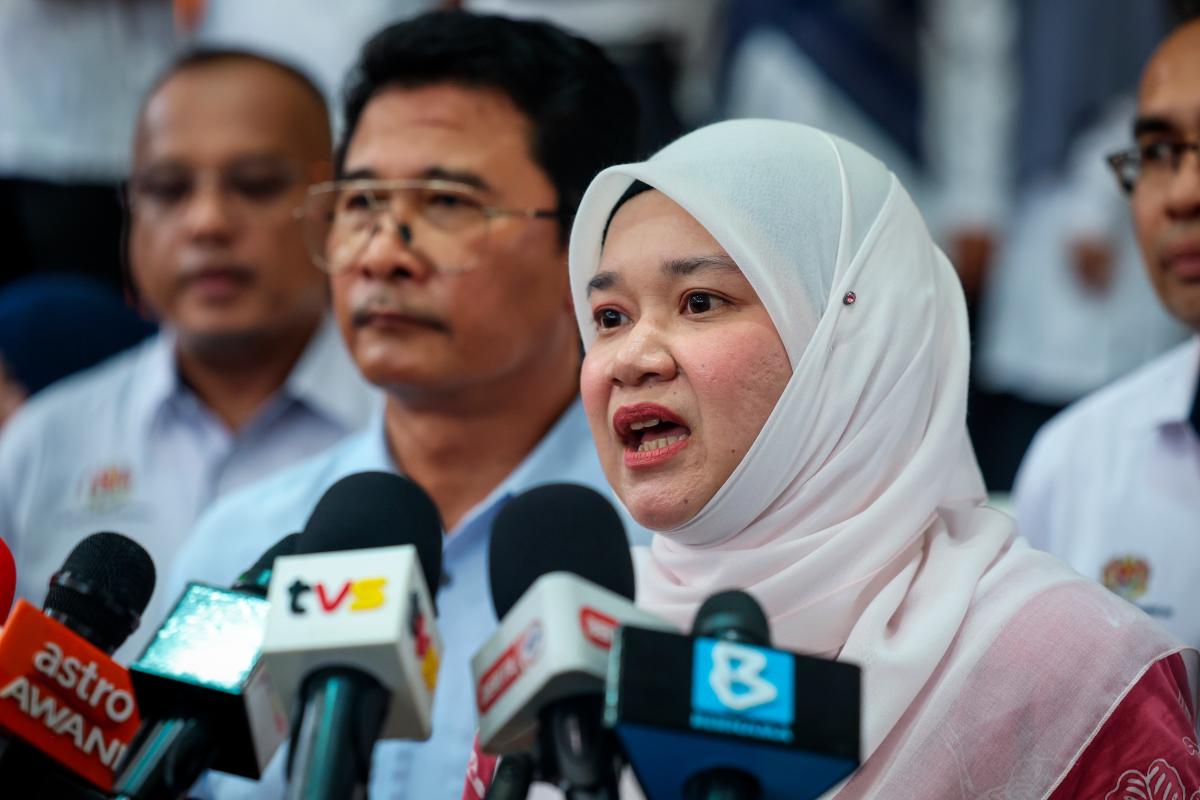 Farm Fresh STPM Bursary: 500 B40 students to receive RM100 monthly Farm Fresh STPM Bursary: 500 B40 students to receive RM100 monthly