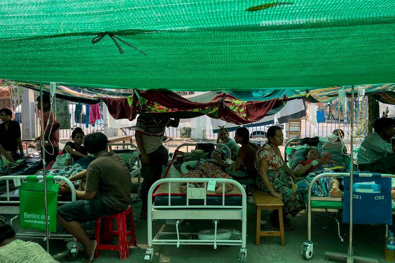Fear of aftershocks in Myanmar forces patients into hospital car park