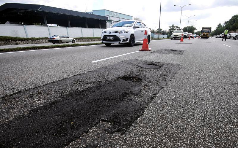 Federal Territories' pothole related complaints must be resolved within 12 hours - Dr Zaliha