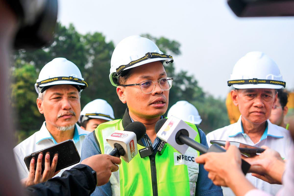 Federal govt not delaying REE SOP, says Nik Nazmi Federal govt not delaying REE SOP, says Nik Nazmi