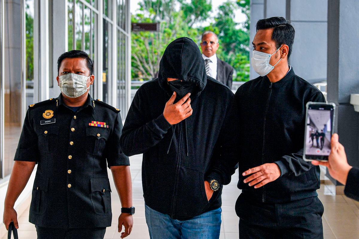Felda Land scheme officer charged with cheating senior citizen Felda Land scheme officer charged with cheating senior citizen