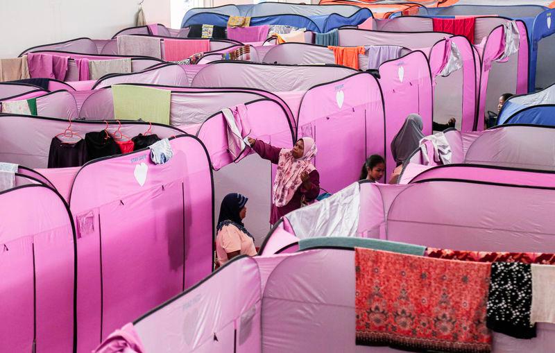 Floods: Evacuee numbers drop in Sarawak, remain unchanged in Sabah Floods: Evacuee numbers drop in Sarawak, remain unchanged in Sabah