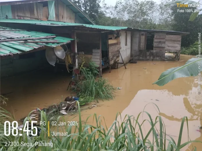 Floods hit Pahang again, relief centre opened in Raub district