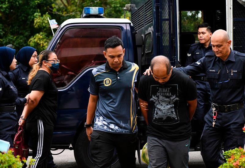 Food rider fined RM1,800 for possession of imitation rifle Food rider fined RM1,800 for possession of imitation rifle