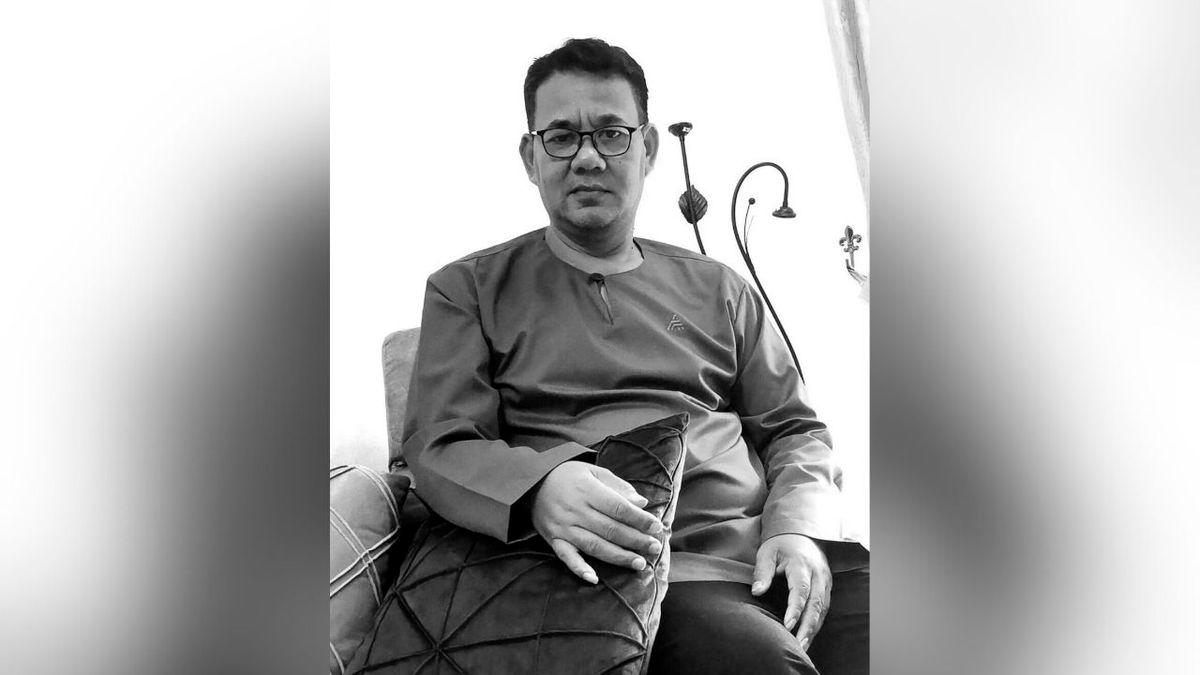 Former Utusan Malaysia journalist Rosli Manah passes away at 58 Former Utusan Malaysia journalist Rosli Manah passes away at 58