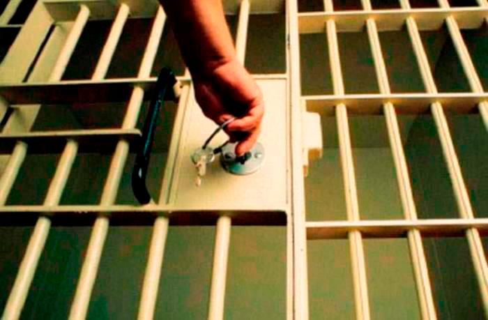 Former contractor sentenced to five years jail for possession of items related to Daesh