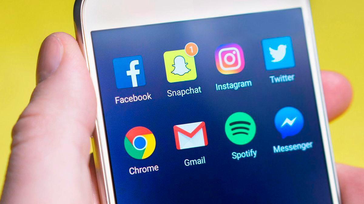 France eyes social media ban for under-15s after school stabbing France eyes social media ban for under-15s after school stabbing