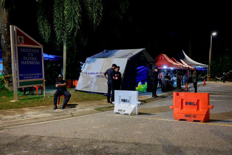 Gas pipeline fire: Authorities maintain strict control at entrance, victims allowed to return home in phases to get important items Gas pipeline fire: Authorities maintain strict control at entrance, victims allowed to return home in phases to get important items