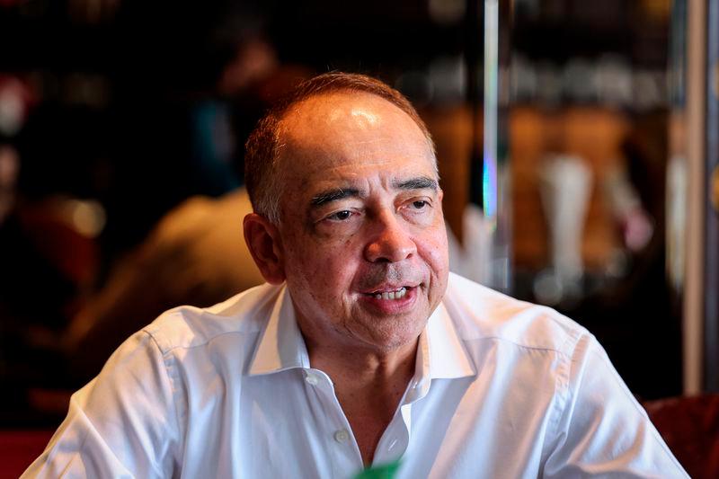 Give ASEAN Secretariat more clout to get countries to rescind non-tariff barriers – Nazir Razak