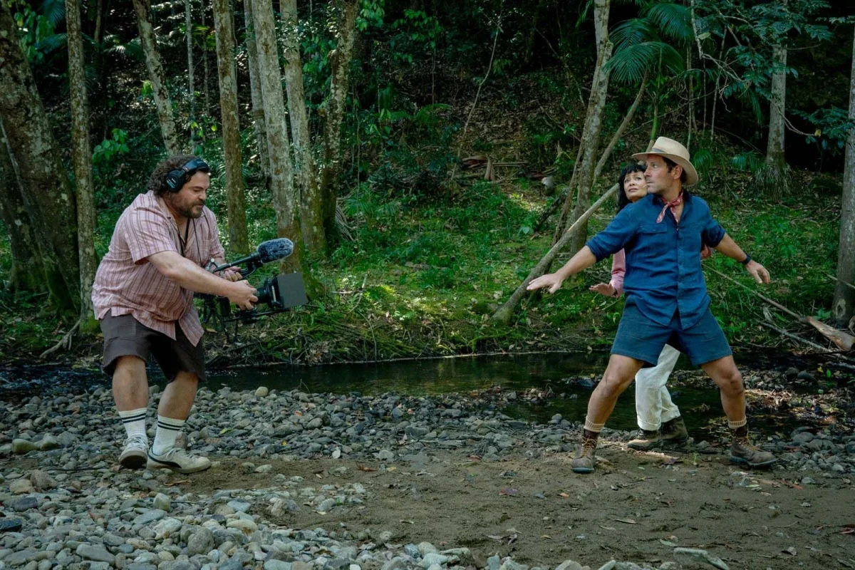 Anaconda reboot has no fangs, just jokes