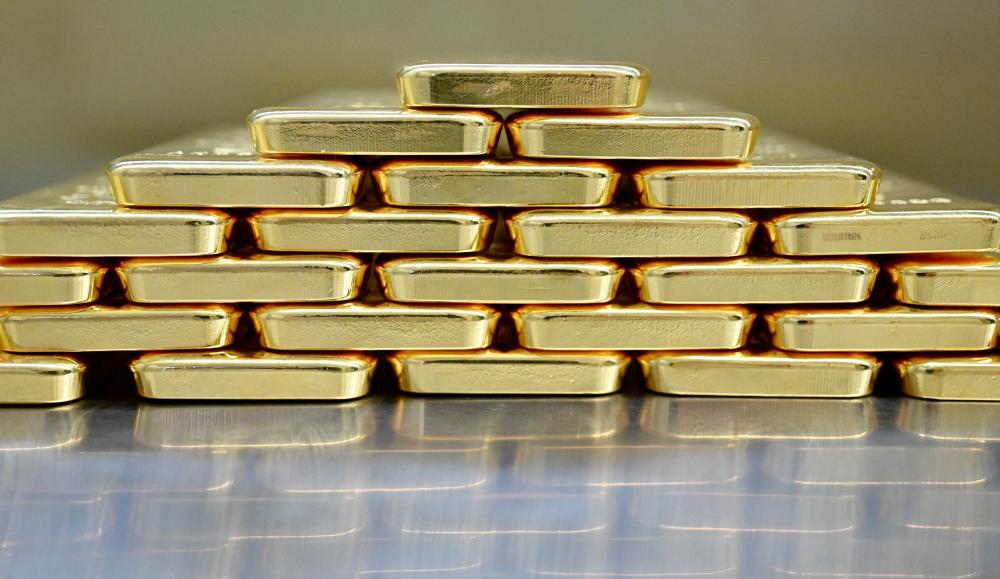 Gold gains on bargain hunting ahead of key US jobs data