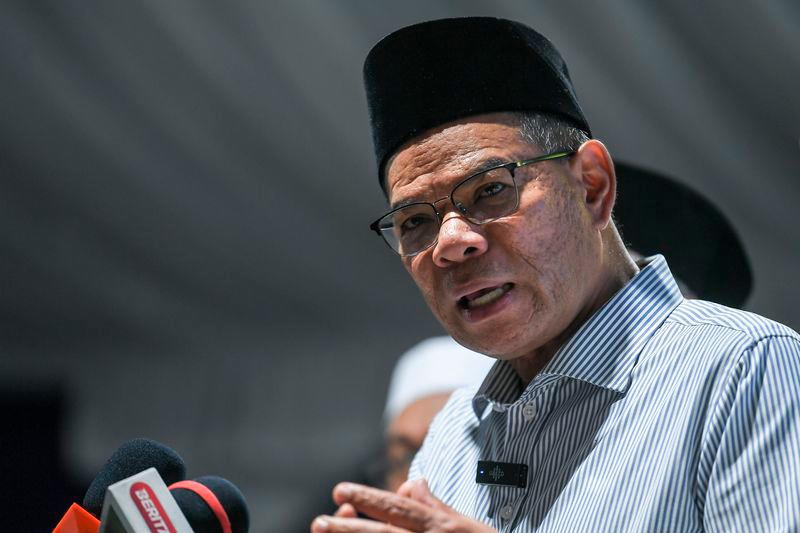 Gov’t agencies working hard to support fire victims at relief centre - Home Minister Gov’t agencies working hard to support fire victims at relief centre - Home Minister