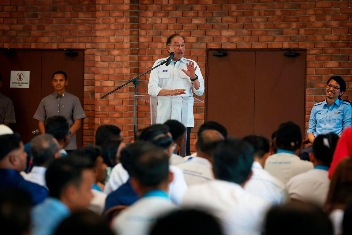 Govt committed to reducing national deficit - Anwar Govt committed to reducing national deficit - Anwar