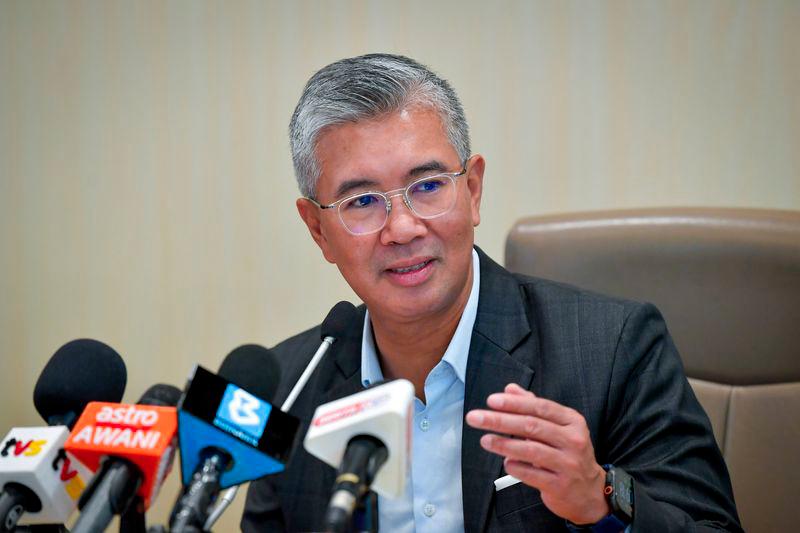 Govt mulls special package for businesses after US-Malaysia negotiations - Tengku Zafrul Govt mulls special package for businesses after US-Malaysia negotiations - Tengku Zafrul