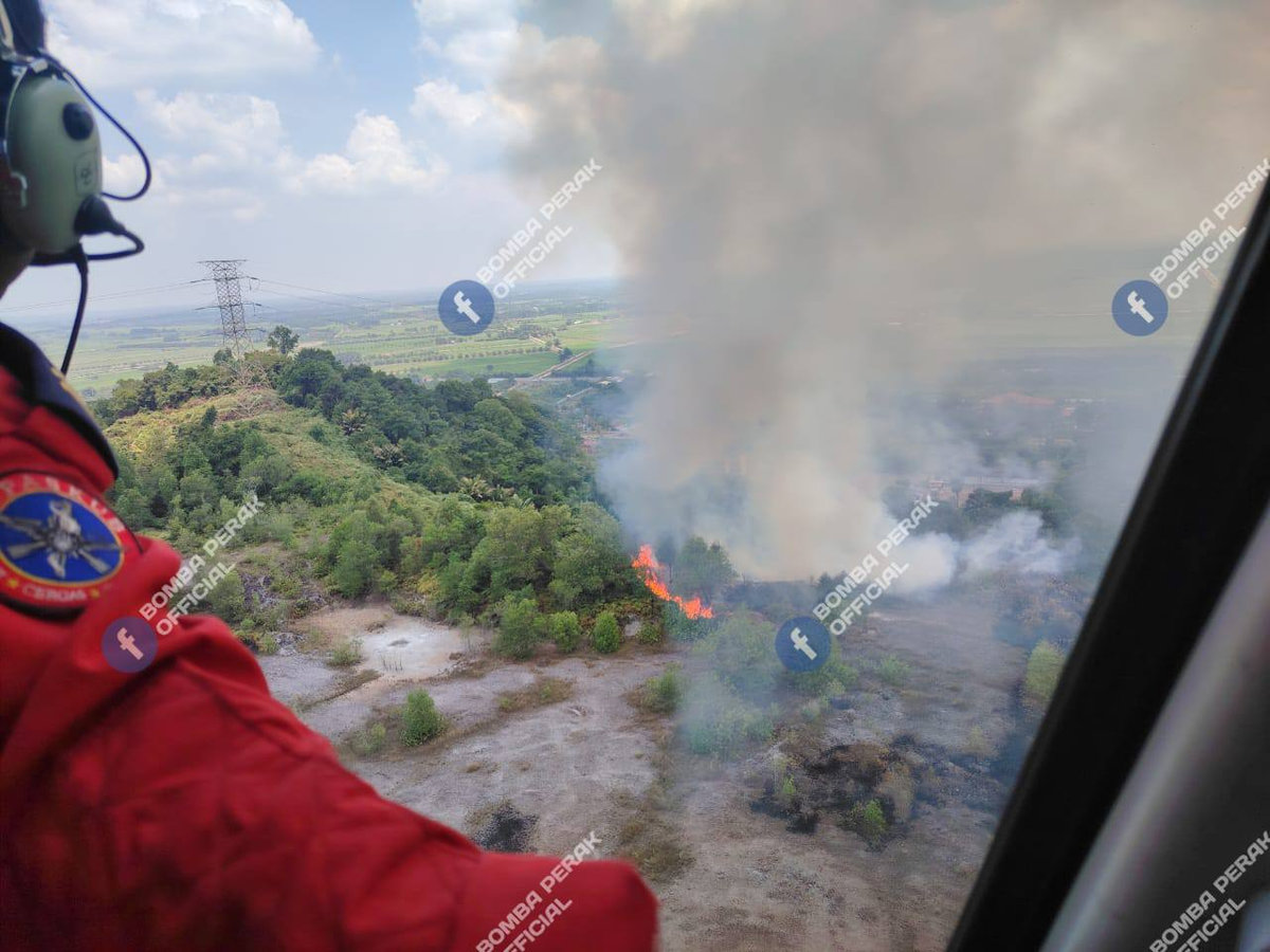 Gunung Semanggol bush fires extinguished after 23 hectares razed Gunung Semanggol bush fires extinguished after 23 hectares razed