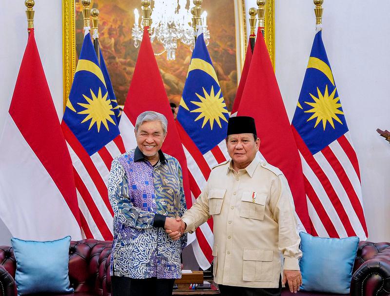 Halal industry, fisheries, education, Gaza among matters discussed in meeting with Prabowo – Ahmad Zahid Halal industry, fisheries, education, Gaza among matters discussed in meeting with Prabowo – Ahmad Zahid