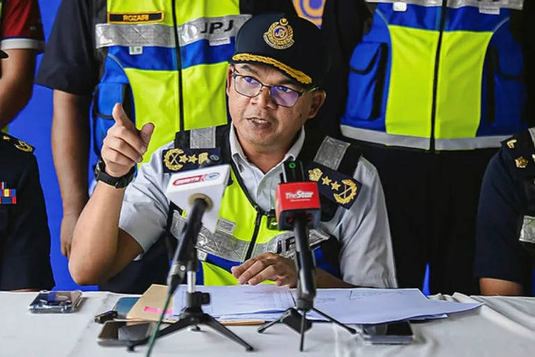 JPJ sita 21 kenderaan termasuk bas pelancong di operasi tol Sungai Besi