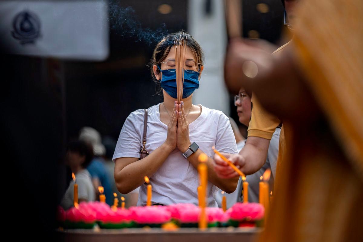 Harmonious and devout Wesak Day celebrations held nationwide Harmonious and devout Wesak Day celebrations held nationwide