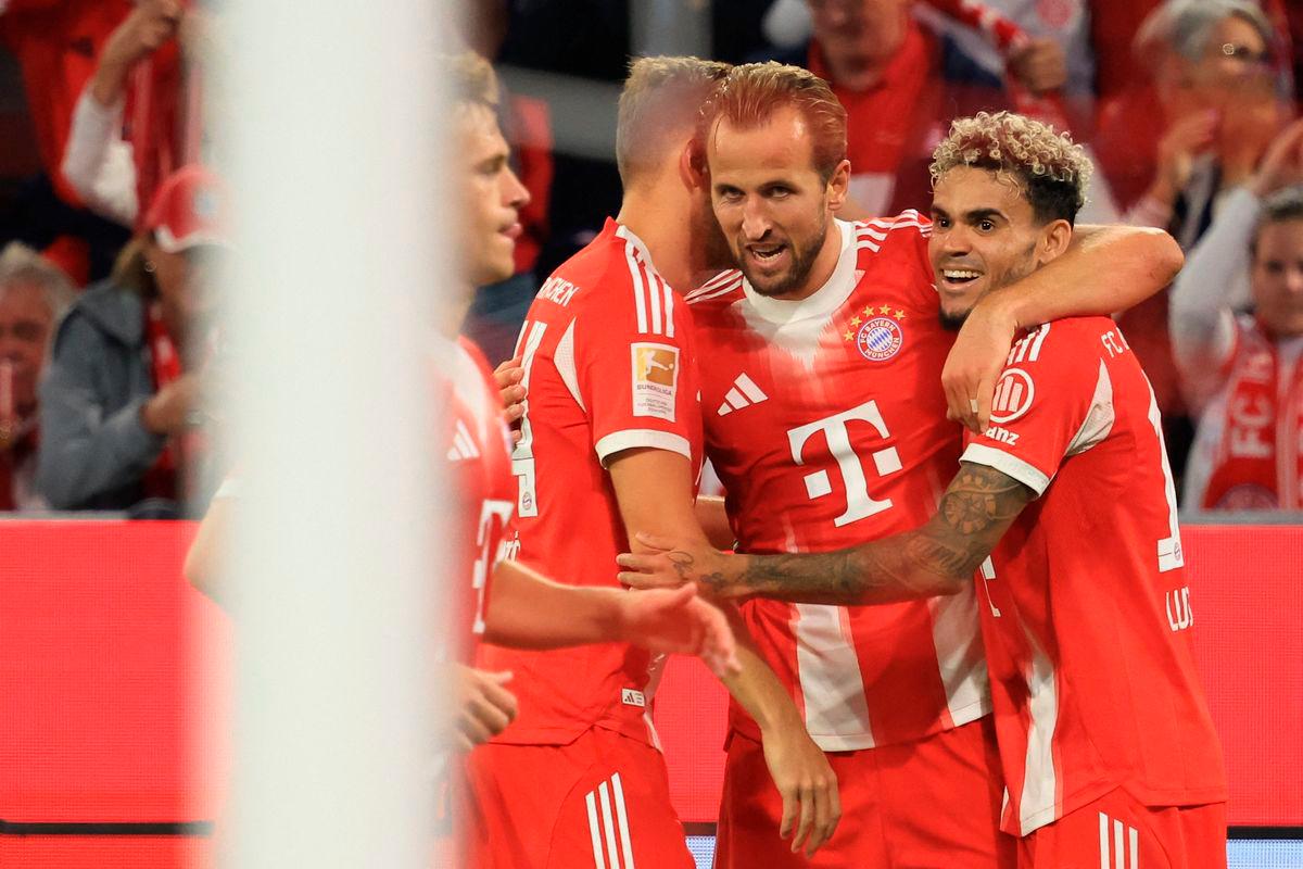 Harry Kane hat-trick powers Bayern Munich to 6-0 Bundesliga opening win Harry Kane hat-trick powers Bayern Munich to 6-0 Bundesliga opening win