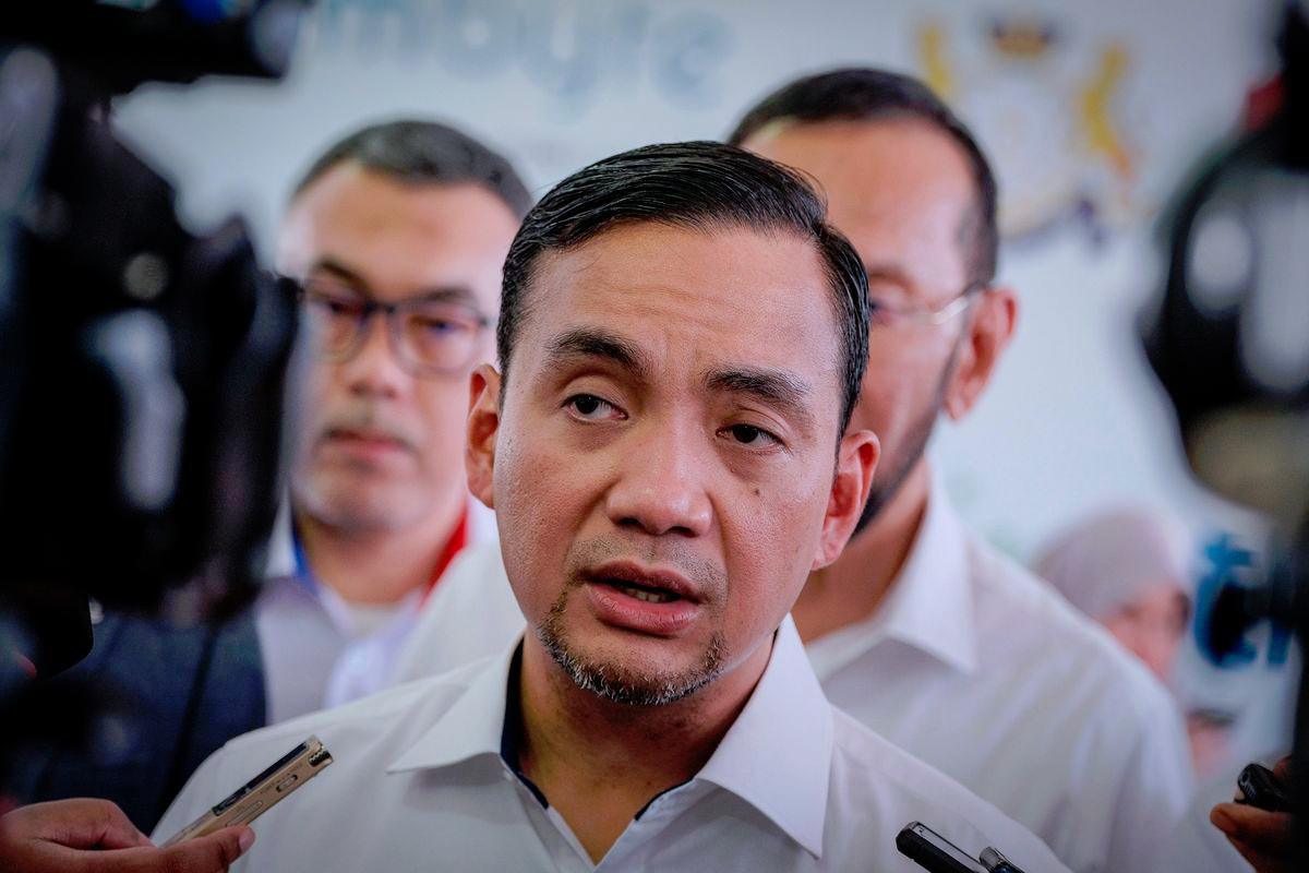 Henti budaya buli Johor - Saluran aduan disediakan Onn Hafiz Henti budaya buli Johor - Saluran aduan disediakan Onn Hafiz