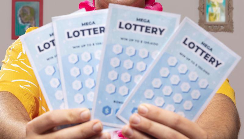 Honest Singaporean finds RM33k winning lottery ticket in temple, hands it to police Honest Singaporean finds RM33k winning lottery ticket in temple, hands it to police