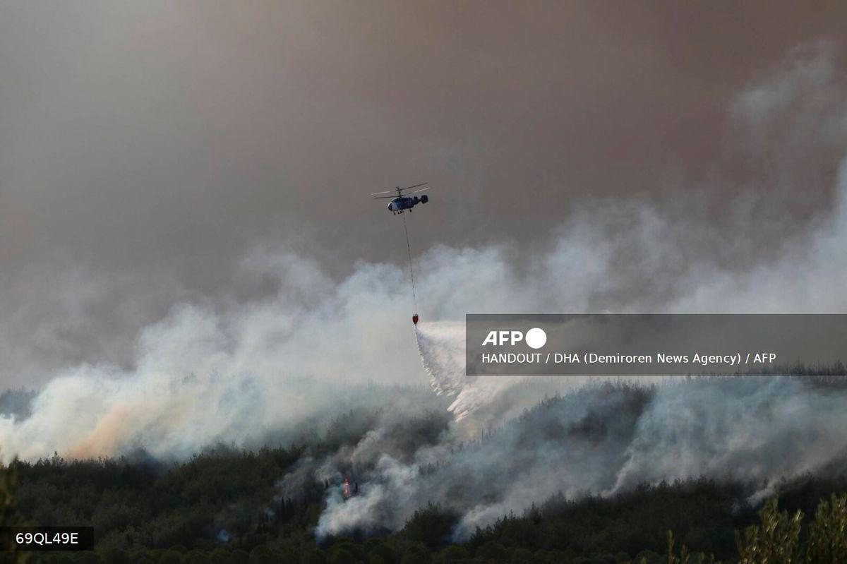 Hundreds evacuated as wildfire rages on Turkey’s Gallipoli peninsula Hundreds evacuated as wildfire rages on Turkey’s Gallipoli peninsula