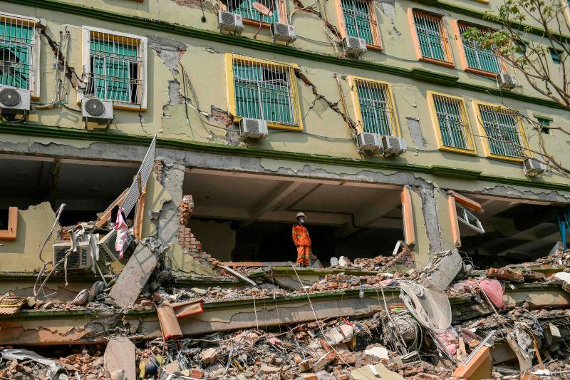 India sends aid flight to quake-hit Myanmar India sends aid flight to quake-hit Myanmar