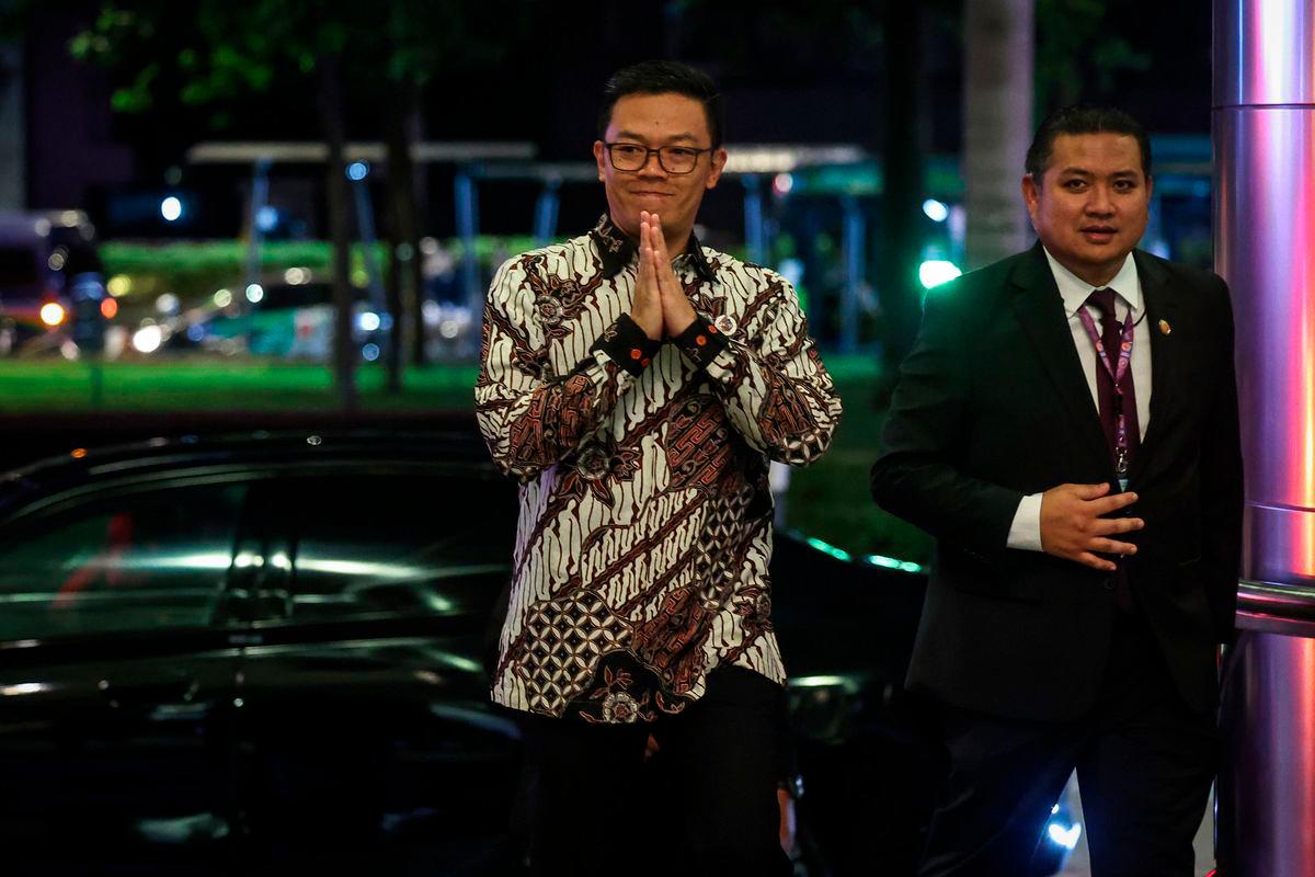 Indonesia supports Malaysia's initiatives to restore peace in Myanmar Indonesia supports Malaysia's initiatives to restore peace in Myanmar