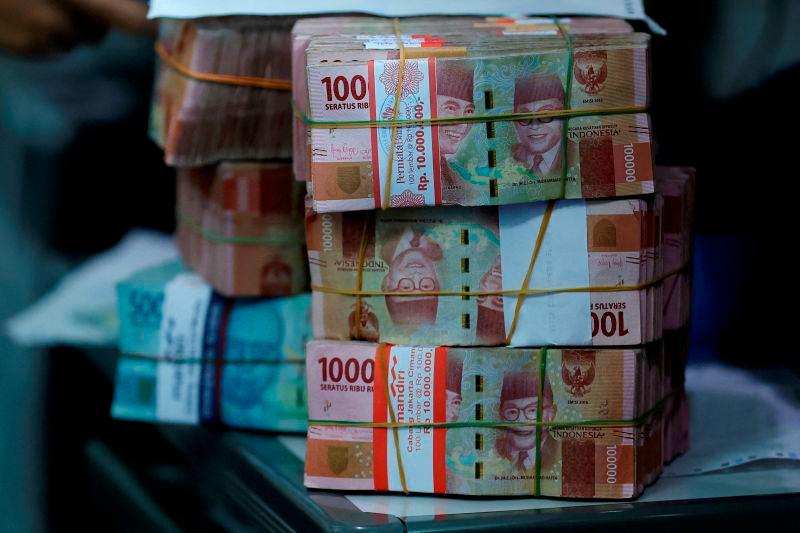 Indonesia to 'aggressively' defend currency after Trump tariffs Indonesia to 'aggressively' defend currency after Trump tariffs