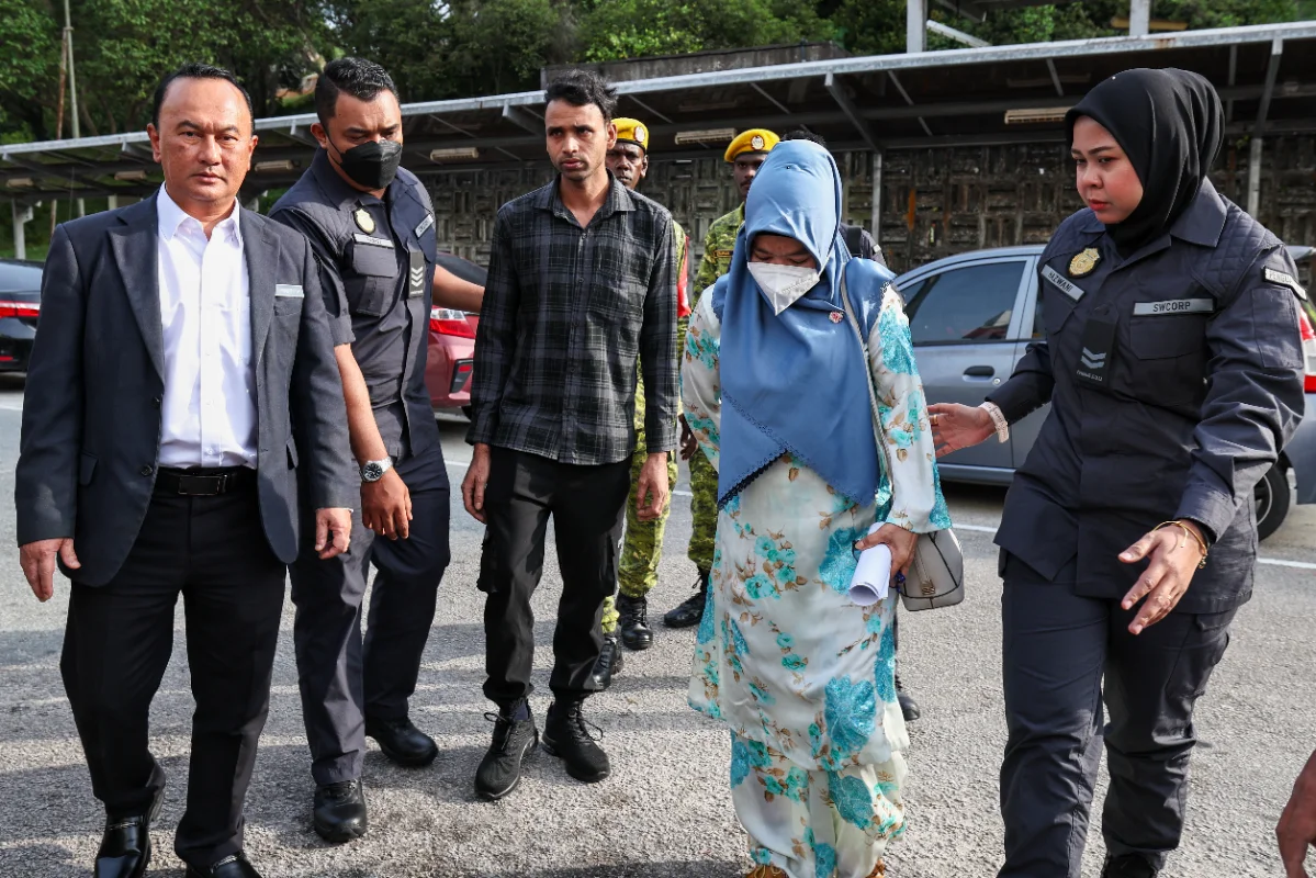 Indonesian_woman_fined_RM500_for_littering_in_Johor_Bahru Indonesian woman fined RM500 for littering in Johor Bahru