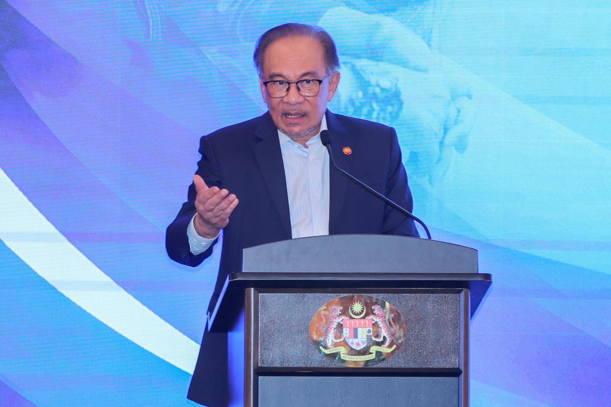 Integrasi sekolah menegak dan perumahan ikhtiar kurangkan kos pengangkutan - Anwar Integrasi sekolah menegak dan perumahan ikhtiar kurangkan kos pengangkutan - Anwar
