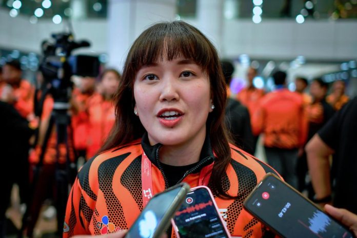 ‘Intimidating’ gaze from opponent motivates Li Jane ‘Intimidating’ gaze from opponent motivates Li Jane