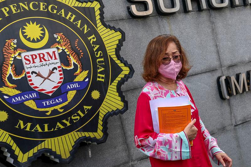 Investigation into Daim and wife continues - MACC Chief