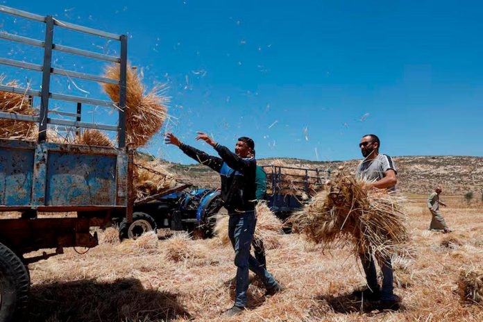 Israel announces new West Bank settlements despite sanctions threat