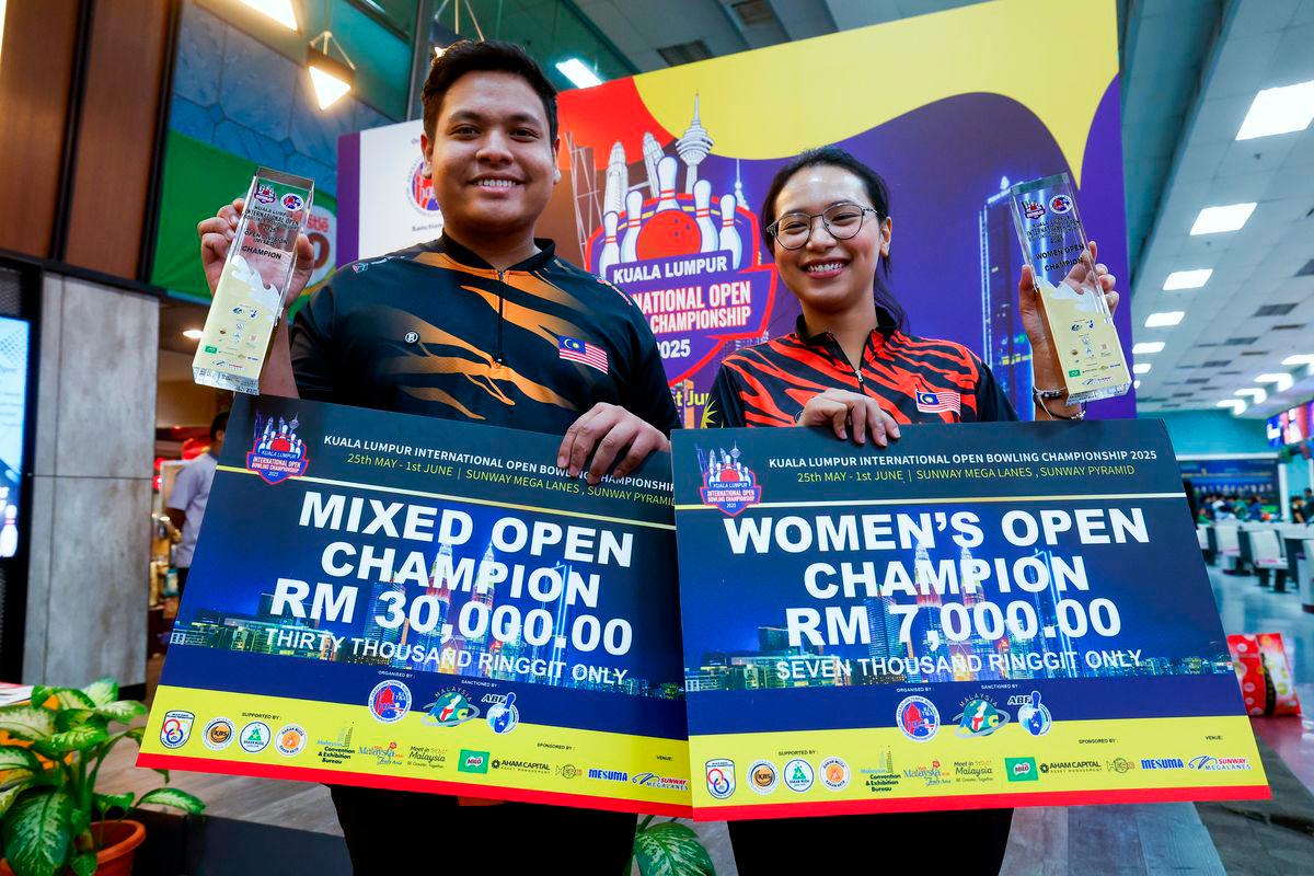 Izz Naqiuddin claims third major title, beats idol Rafiq at KL Open Izz Naqiuddin claims third major title, beats idol Rafiq at KL Open