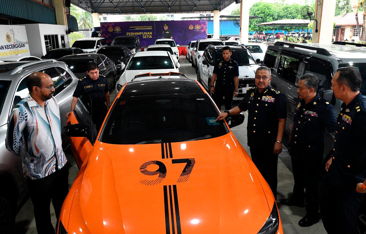 JPJ Pulau Pinang sita 38 kereta mewah tiada cukai jalan dan insurans