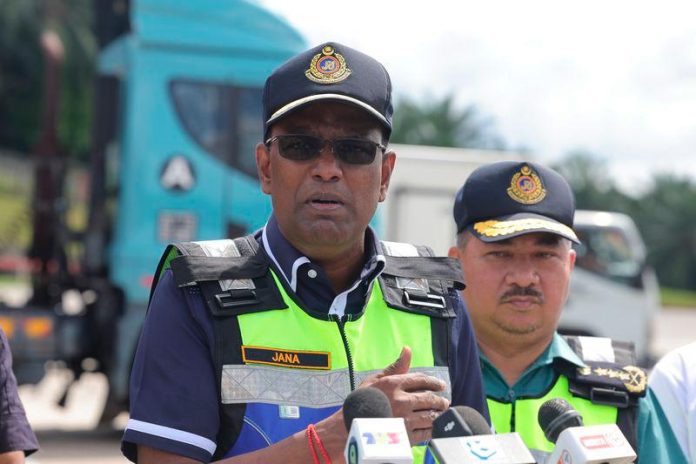 JPJ issues 22,201 notices to heavy vehicles JPJ issues 22,201 notices to heavy vehicles