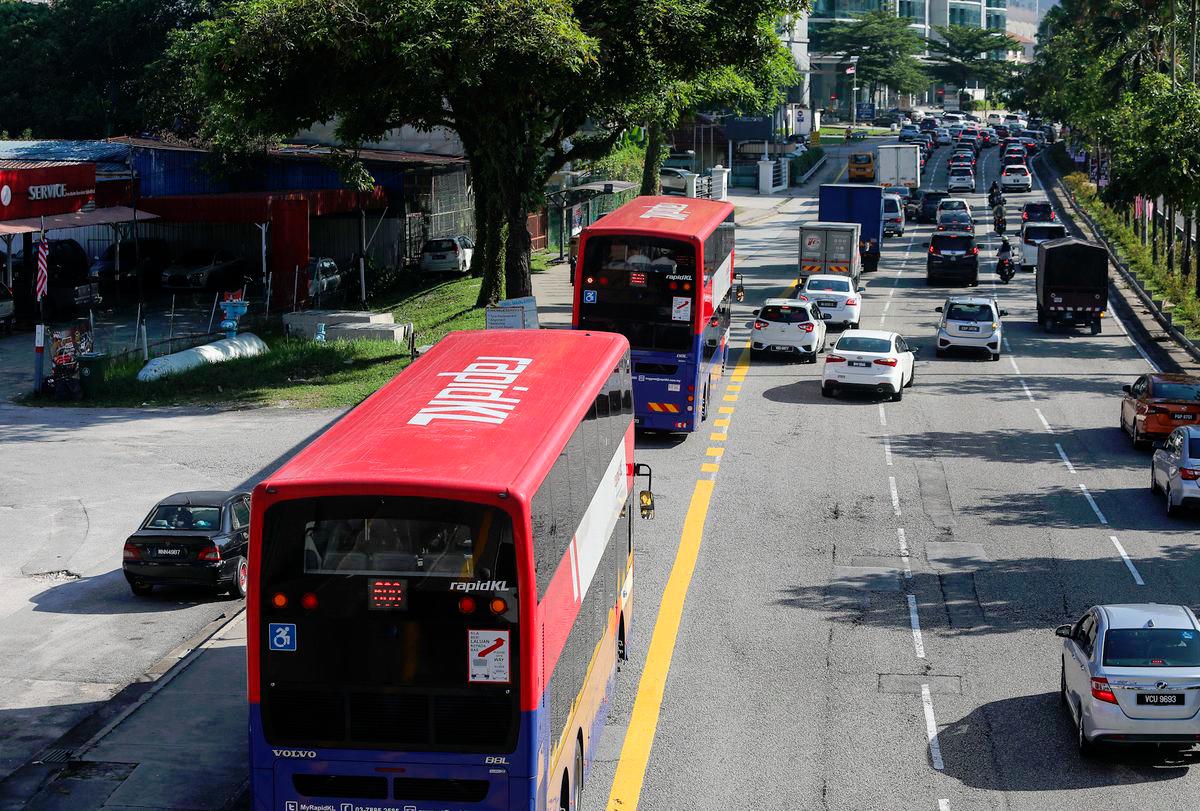 Jalan Ampang bus lane hours extended to evenings starting May 19 Jalan Ampang bus lane hours extended to evenings starting May 19