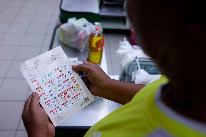 Just a tap with MyKad: SARA provides timely relief for Labuan’s low-income families Just a tap with MyKad: SARA provides timely relief for Labuan’s low-income families