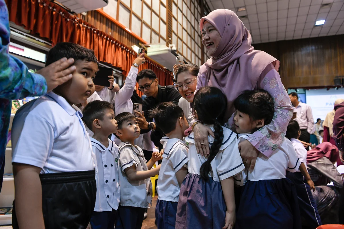 Ibu bapa dinasihat tenang, jangan panik pendaftaran kanak-kanak 6 tahun ke tahun satu Ibu bapa dinasihat tenang, jangan panik pendaftaran kanak-kanak 6 tahun ke tahun satu
