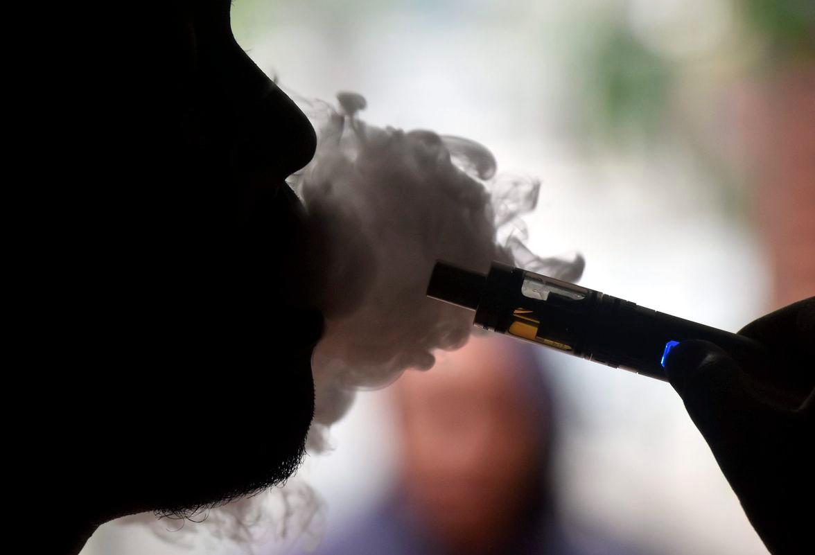 KKM tubuh jawatankuasa khas teliti isu vape pelajar sekolah - Dzulkefly KKM tubuh jawatankuasa khas teliti isu vape pelajar sekolah - Dzulkefly