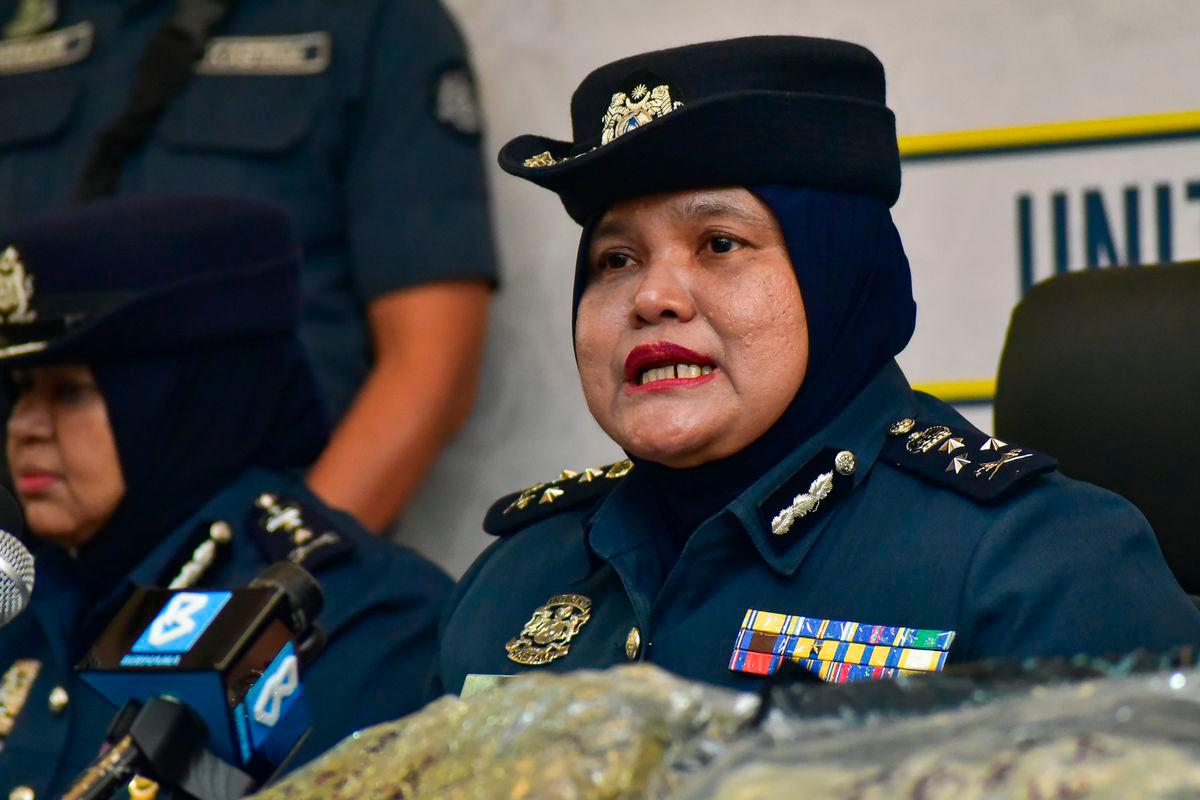 KL Customs thwarts smuggling of agri-drones, liquor, cannabis buds KL Customs thwarts smuggling of agri-drones, liquor, cannabis buds