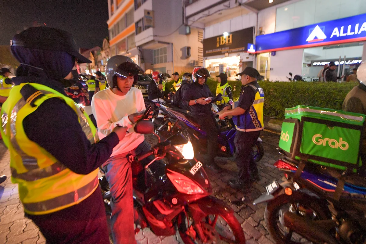 Polis keluarkan 12,437 saman dalam Ops Ambang Tahun Baharu 2026